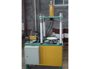 200L鋼桶（tǒng）設備全自動程（chéng）序控製的工作過程